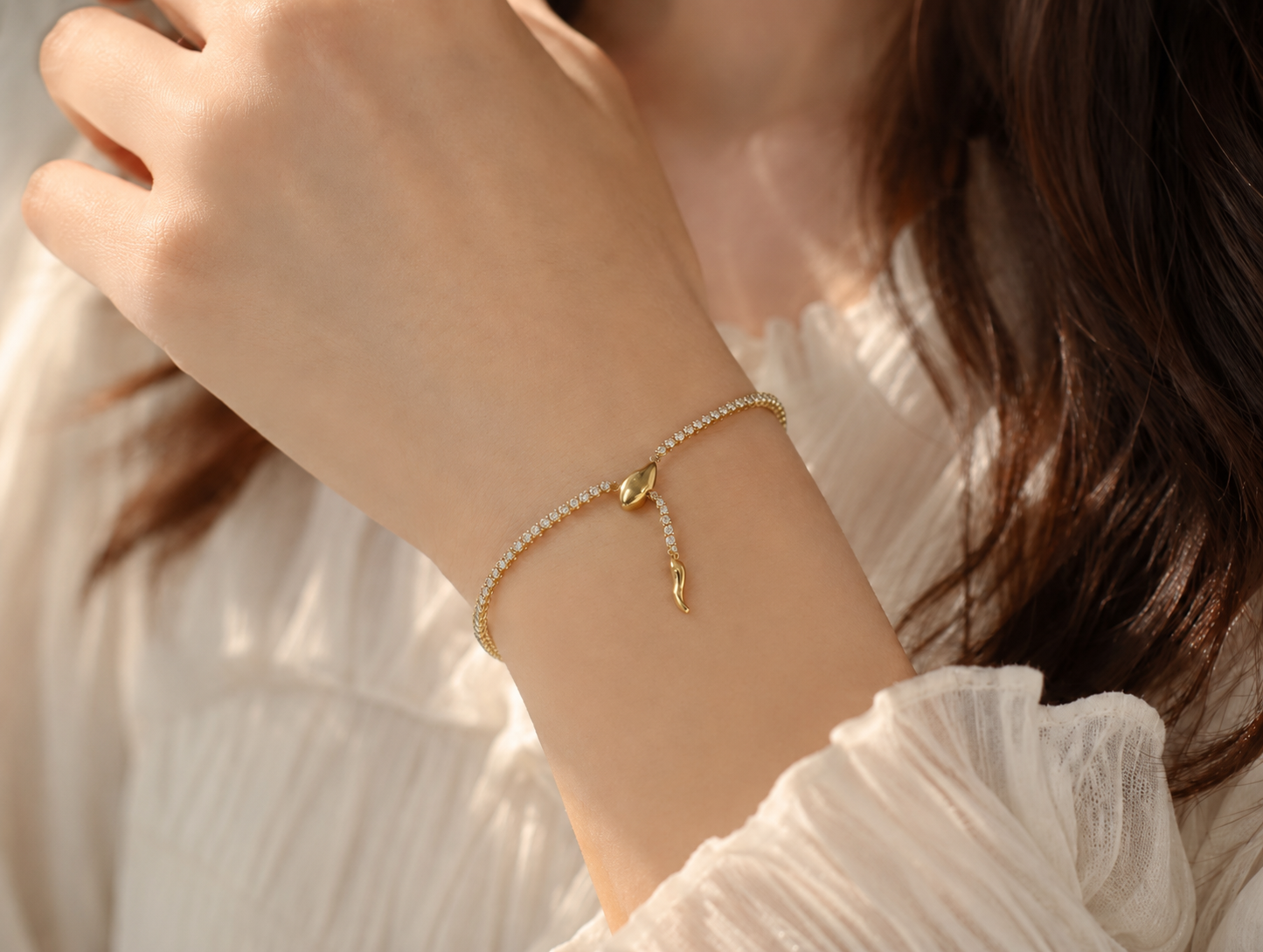 Stellar drop bracelet