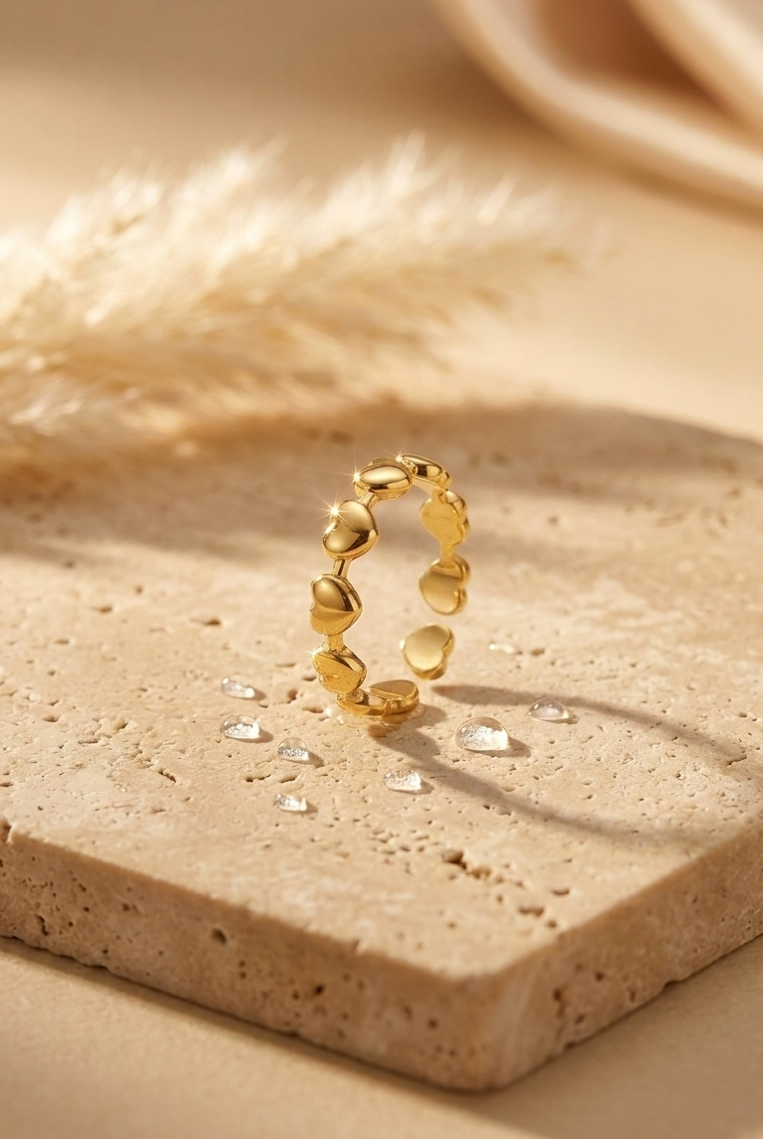 Adore ring