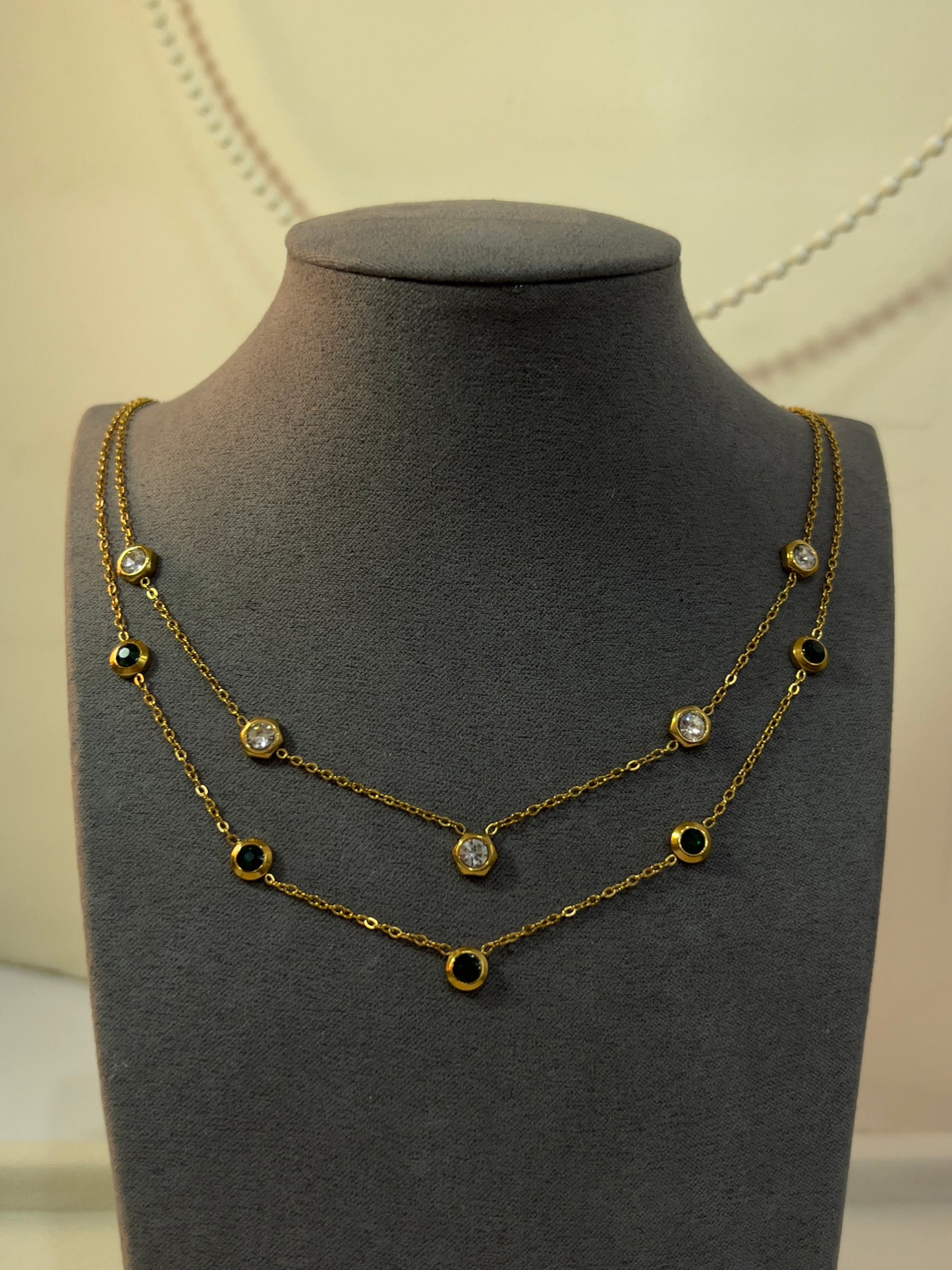 Glow dot necklace