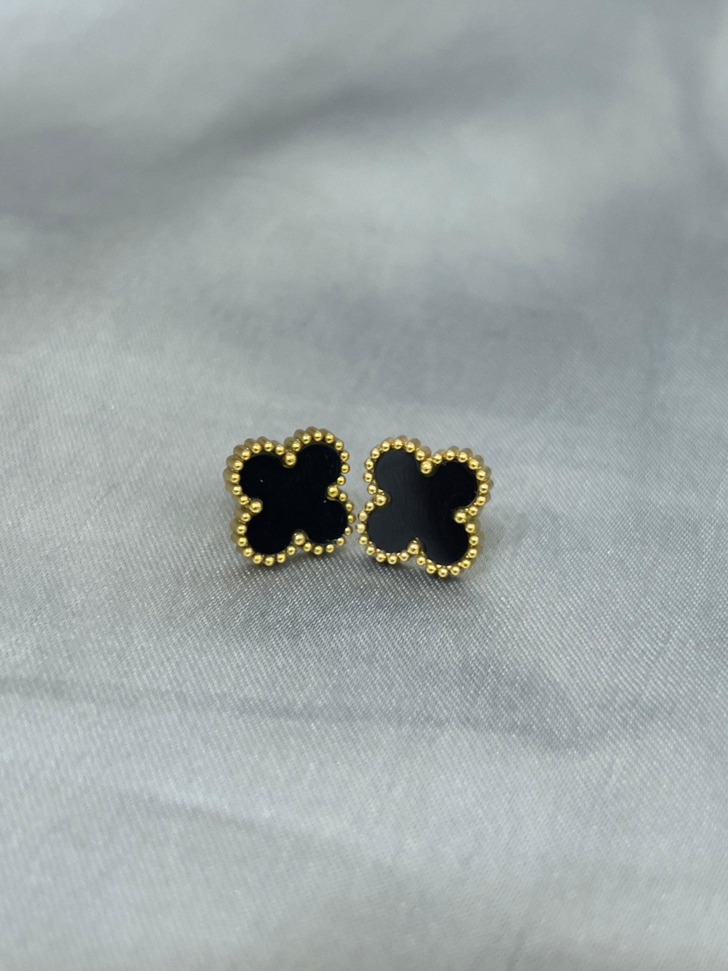 Clover Noir