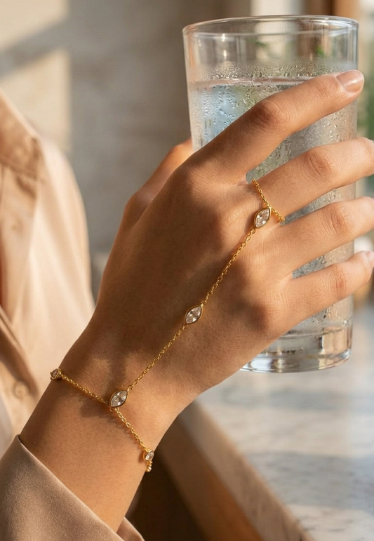 Aurora hand chain