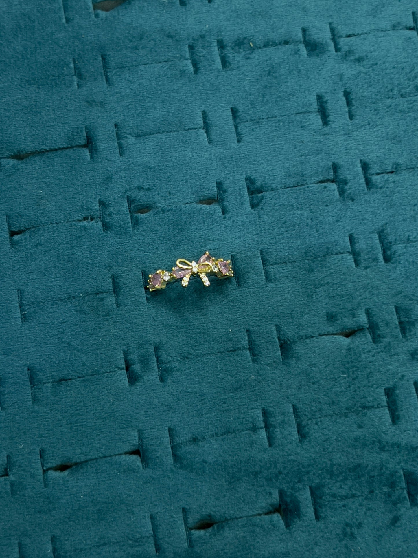 Dainty bow ring