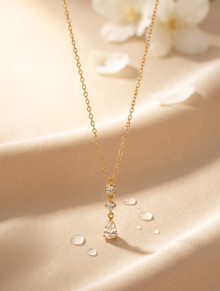 Teardrop necklace