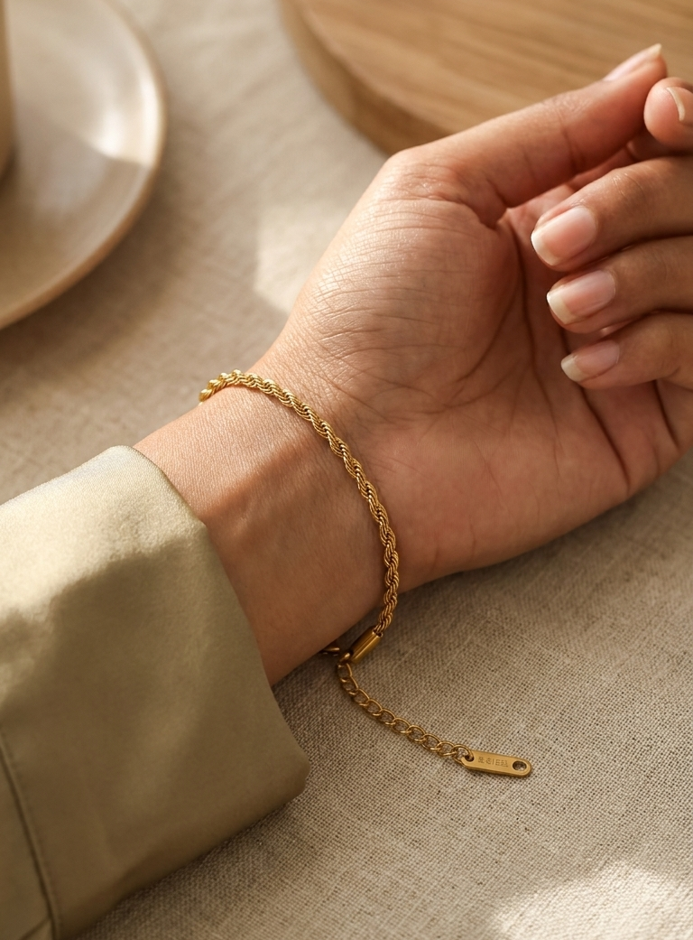 Knot bracelet