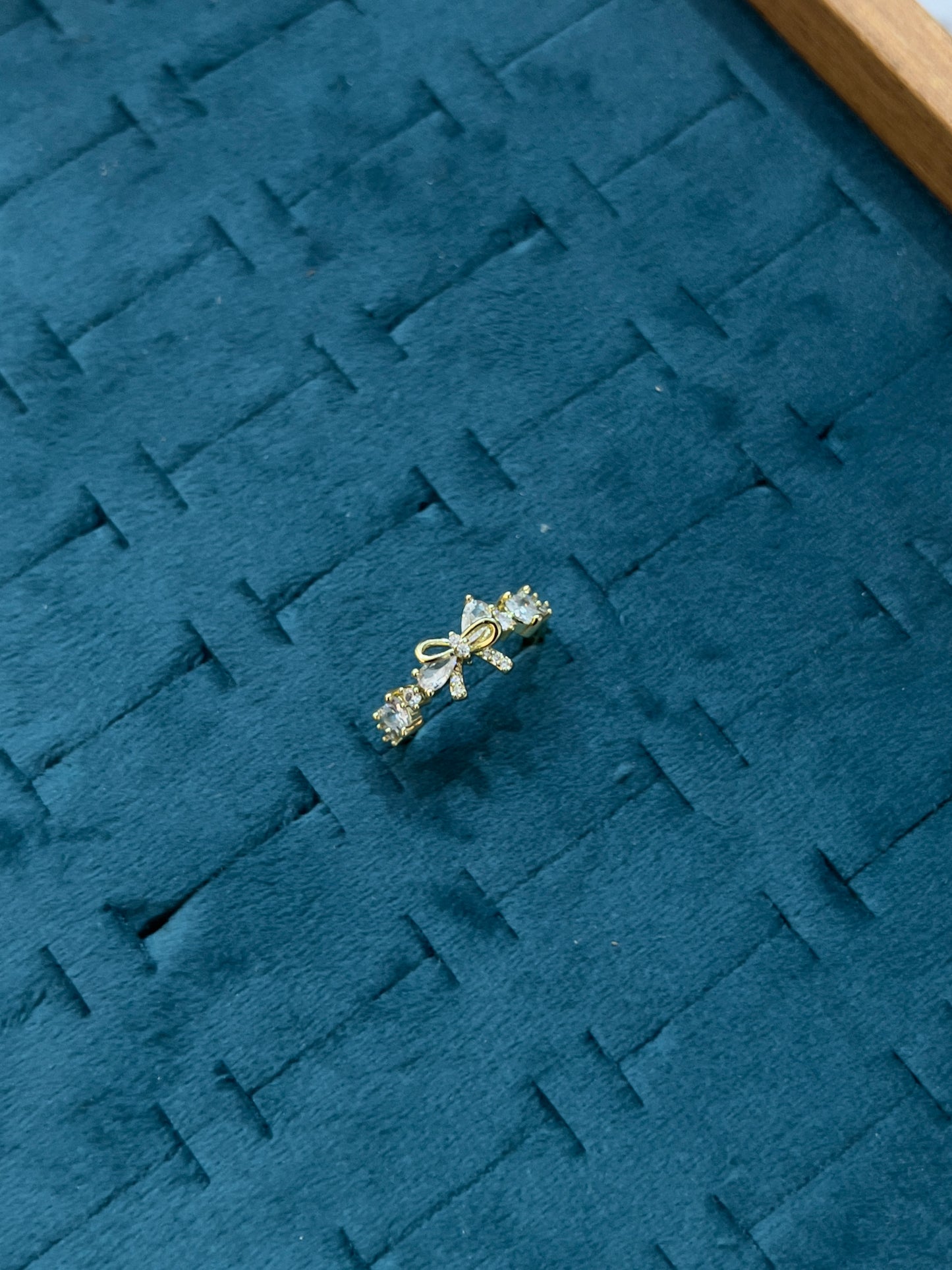 Dainty bow ring