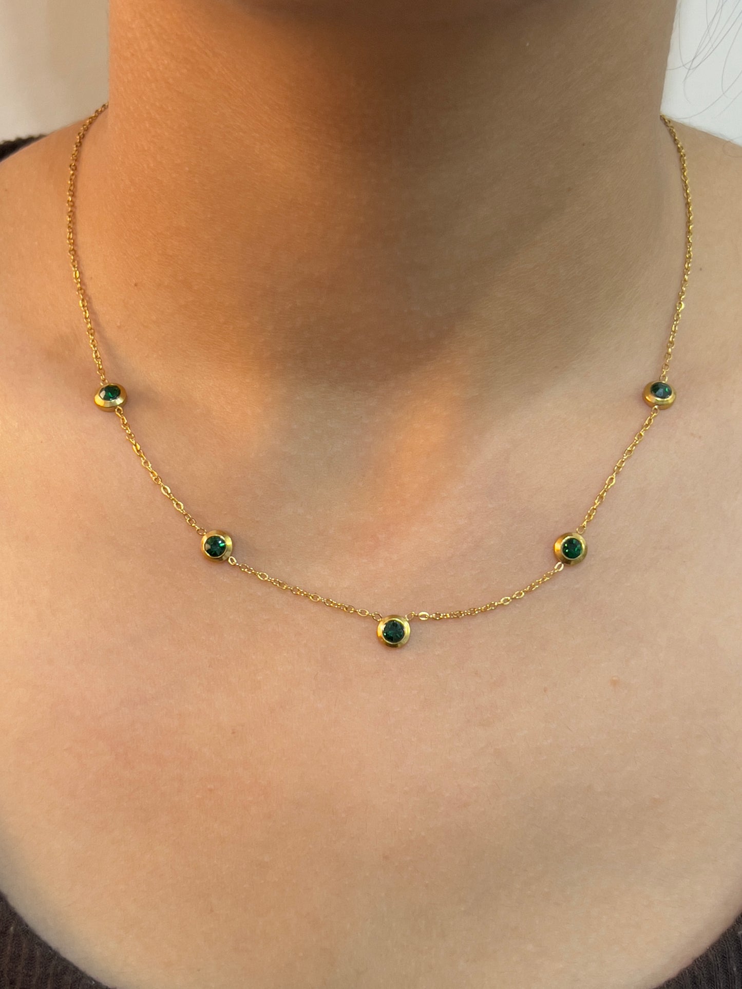 Glow dot necklace