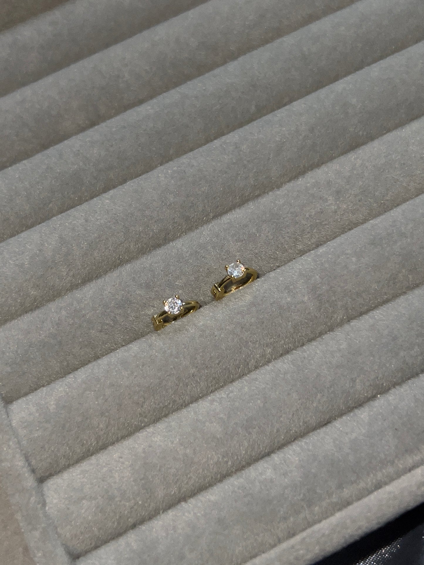 Tiny Spark studs