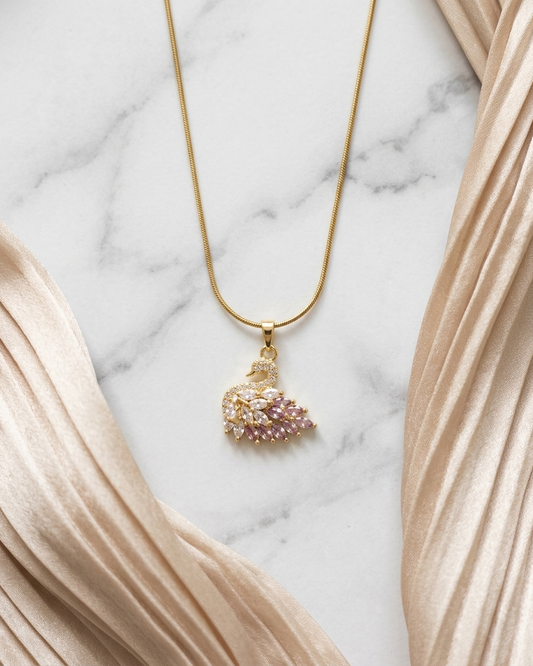 Swan reverie necklace