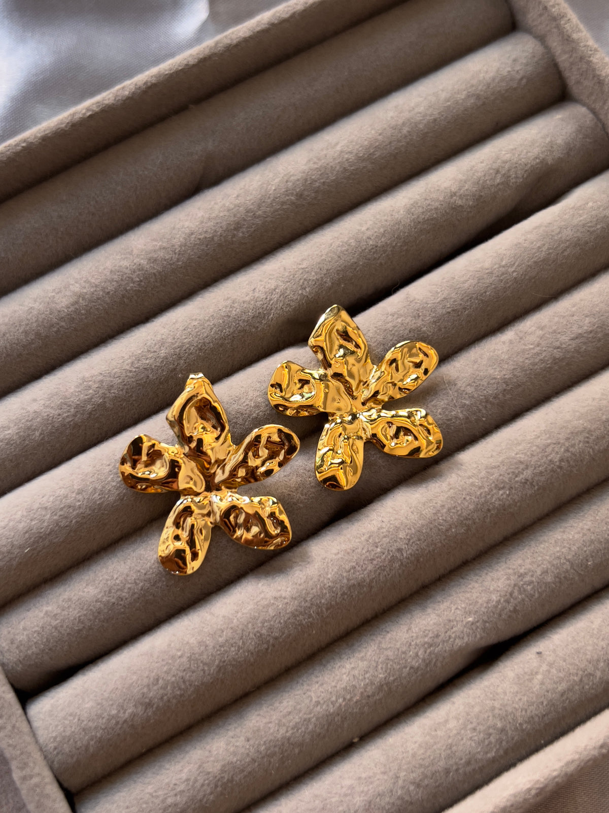Bloom earrings