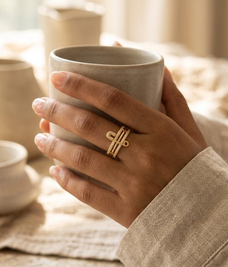 Gilded pin ring