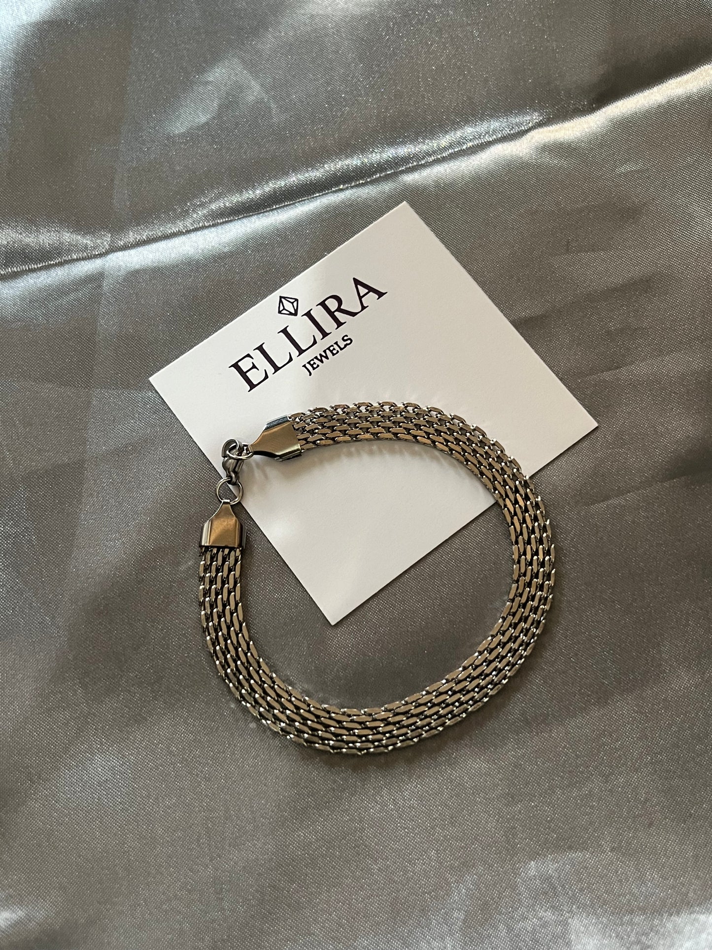 Multi link bracelet