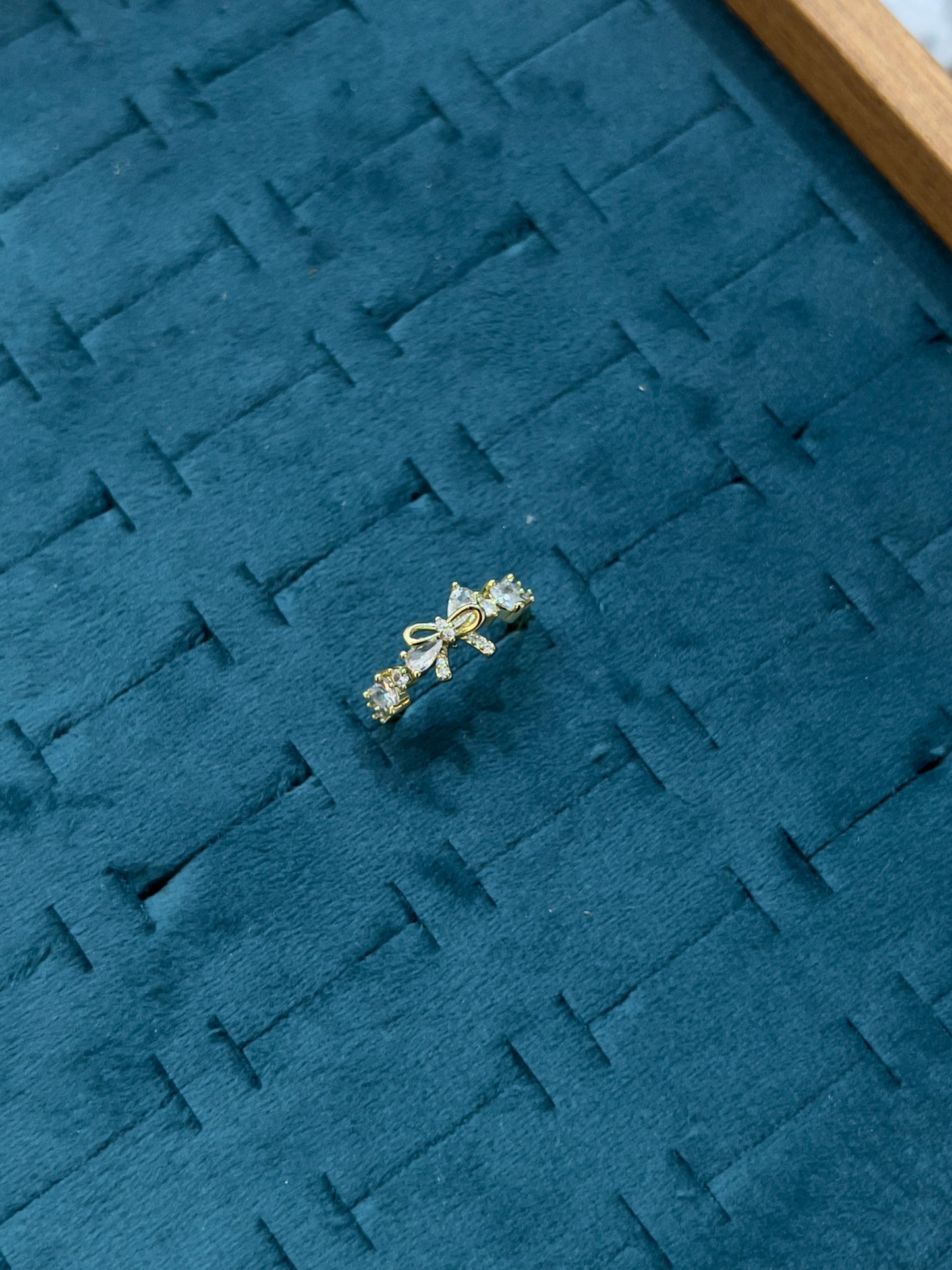 Dainty bow ring