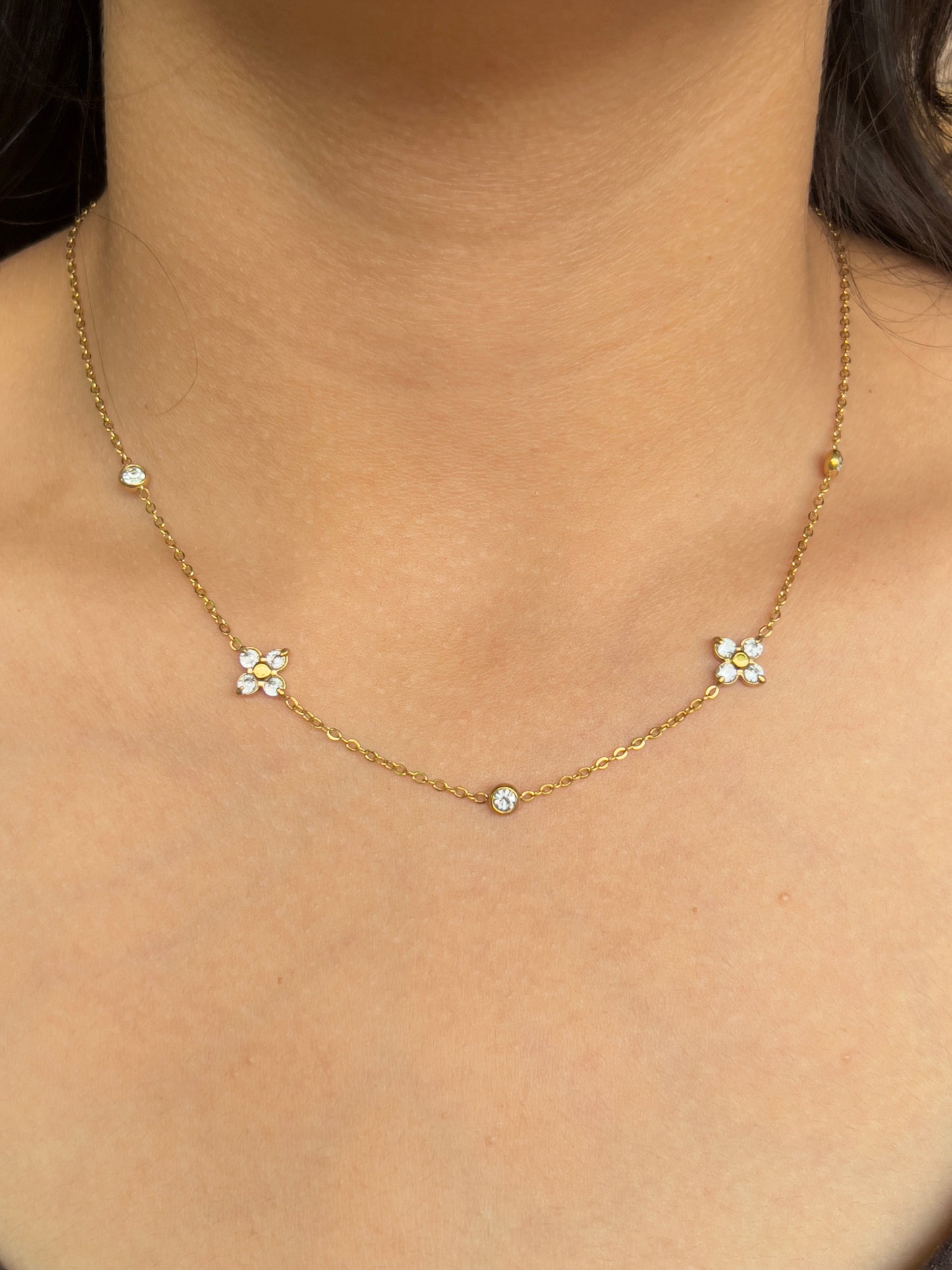 Daisy necklace